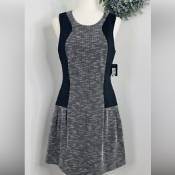 Guess sleeveless fit and flare black and white dress Size: 10 - Picture 1 of 14